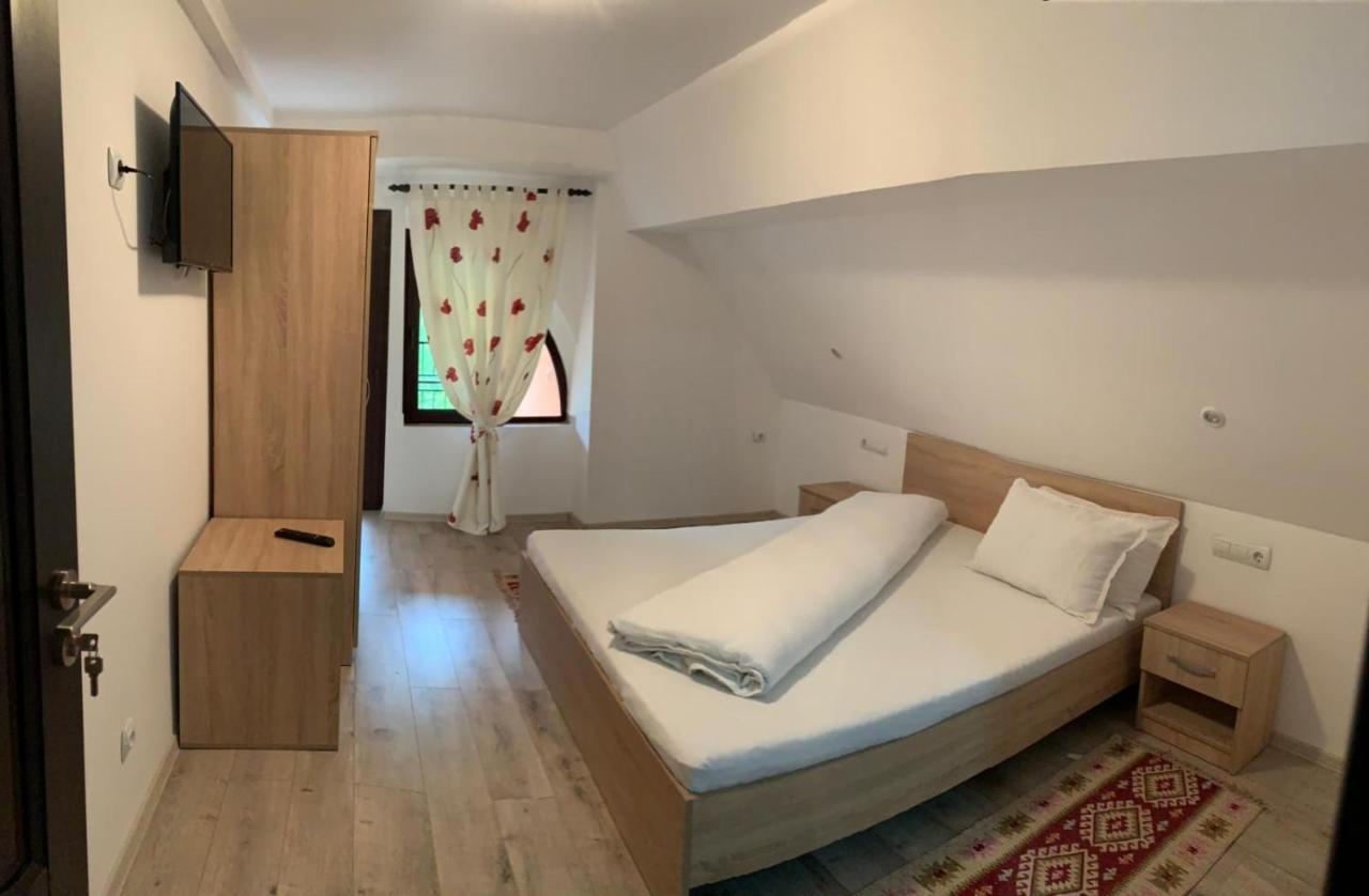 M Dey Hotel Vişeu de Sus Buitenkant foto